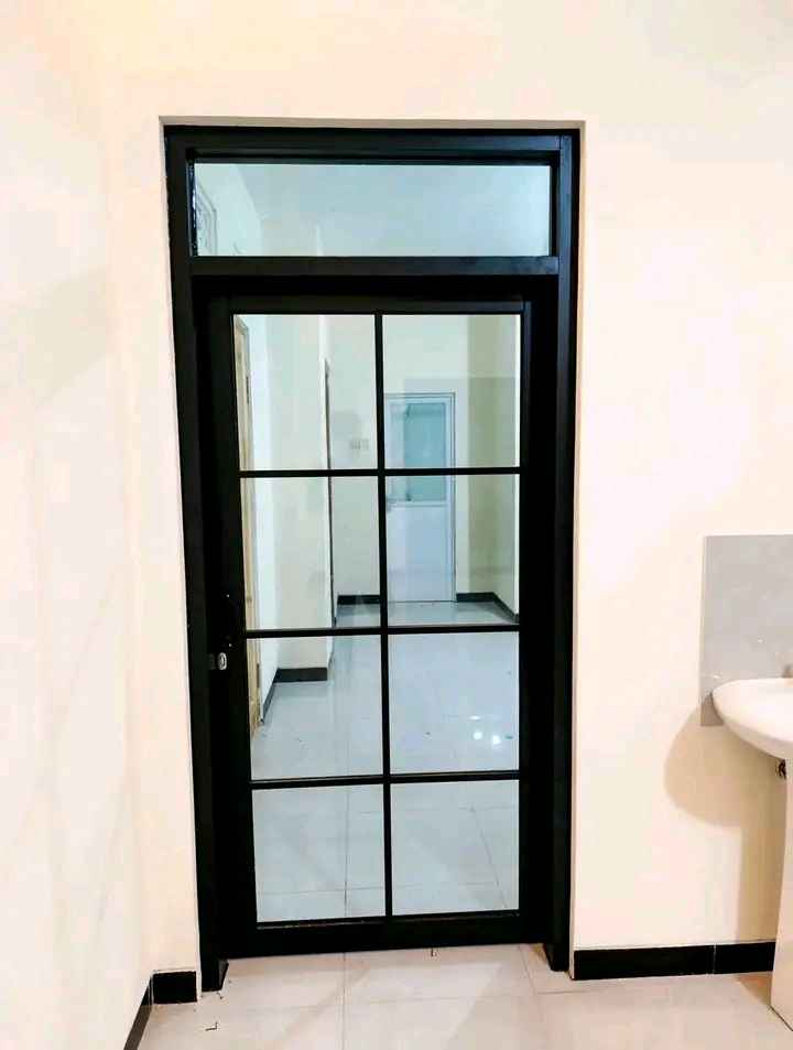 Kusen Aluminium Pintu Kayu